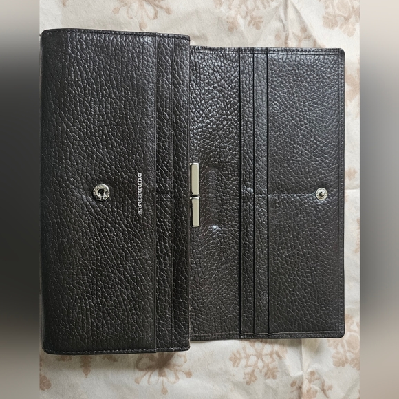 Authentic Burberry Brown Long Wallet - Picture 6 of 8